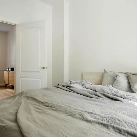 Butas Domillion 2bdr Quiet & Light Hall D1117a Vilnius
